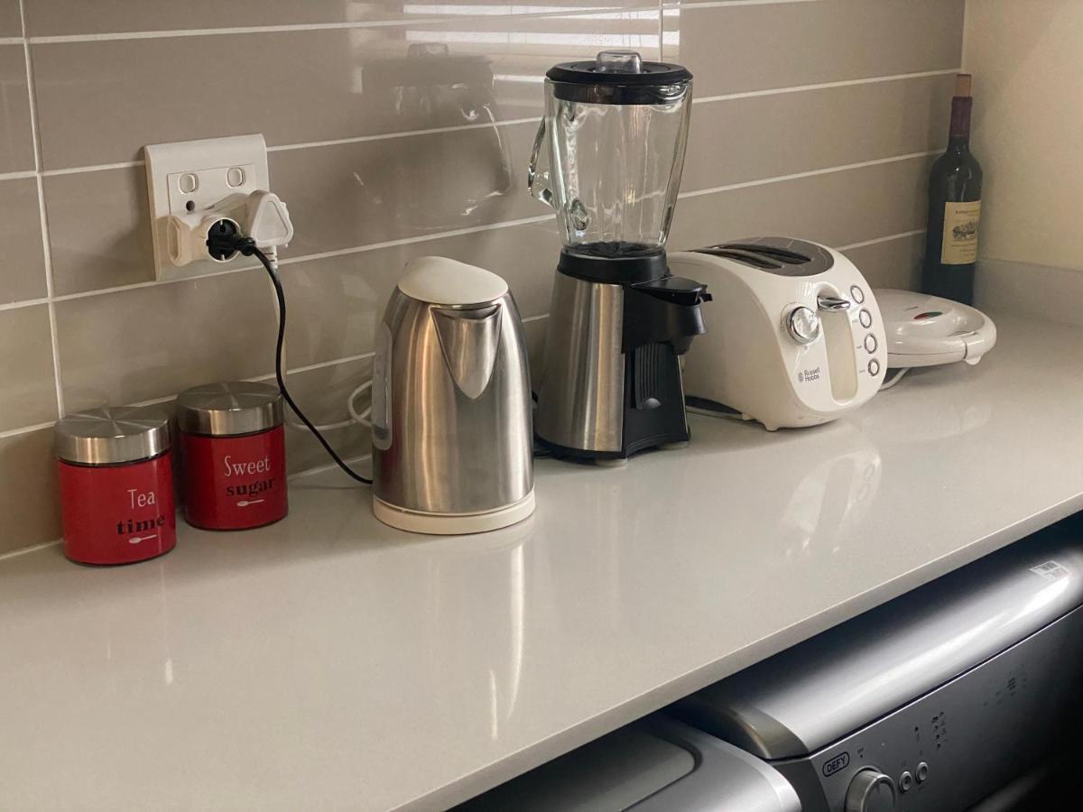 Greenstone Ridge Apartment ヨハネスブルグ エクステリア 写真