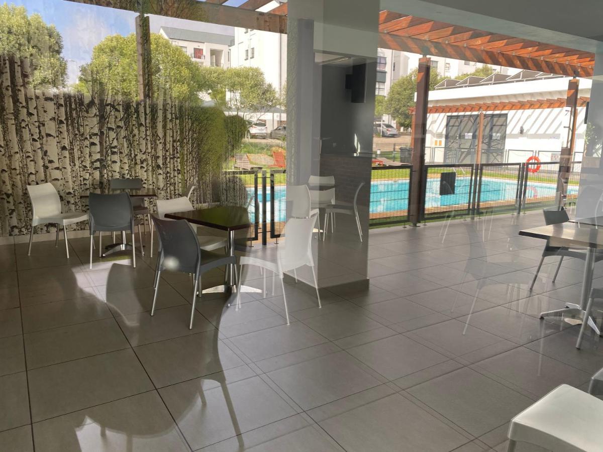Greenstone Ridge Apartment ヨハネスブルグ エクステリア 写真